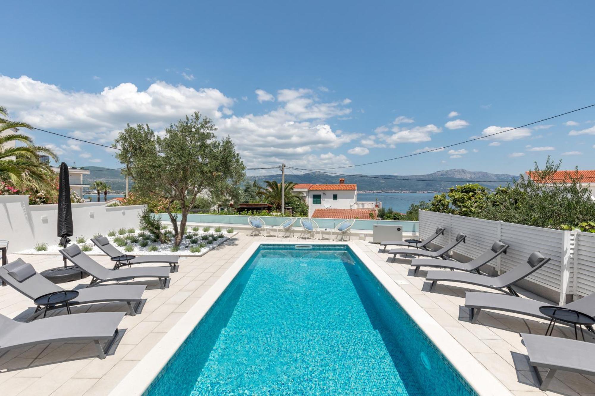 Apartments Marina 特罗吉尔 外观 照片