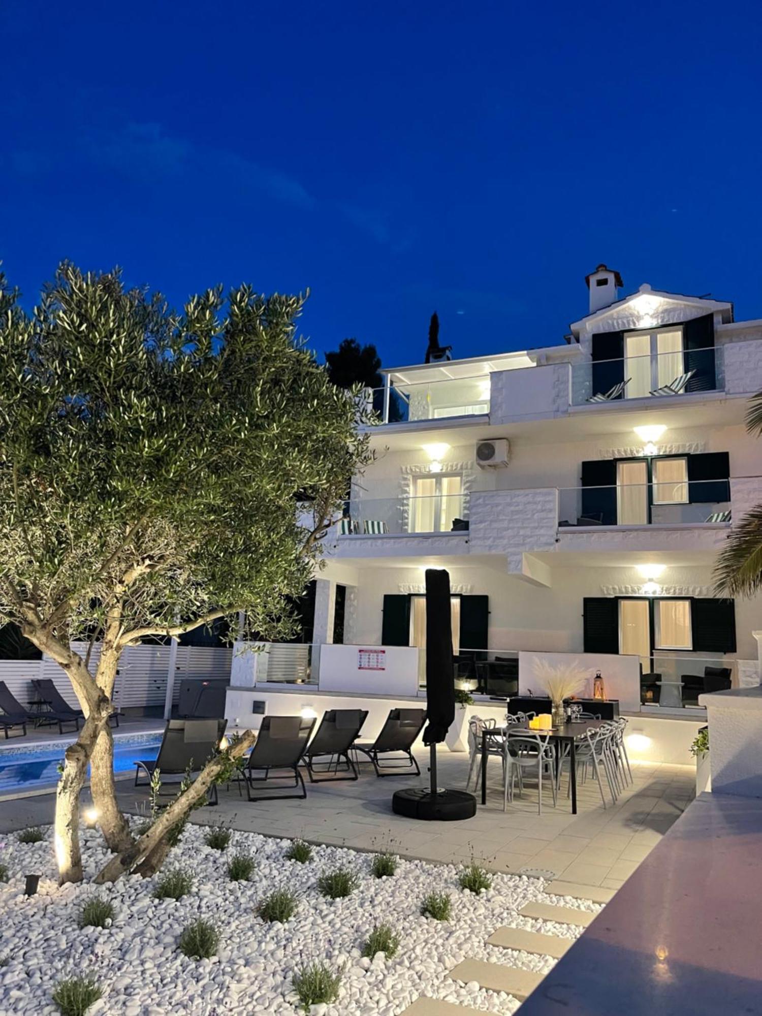 Apartments Marina 特罗吉尔 外观 照片
